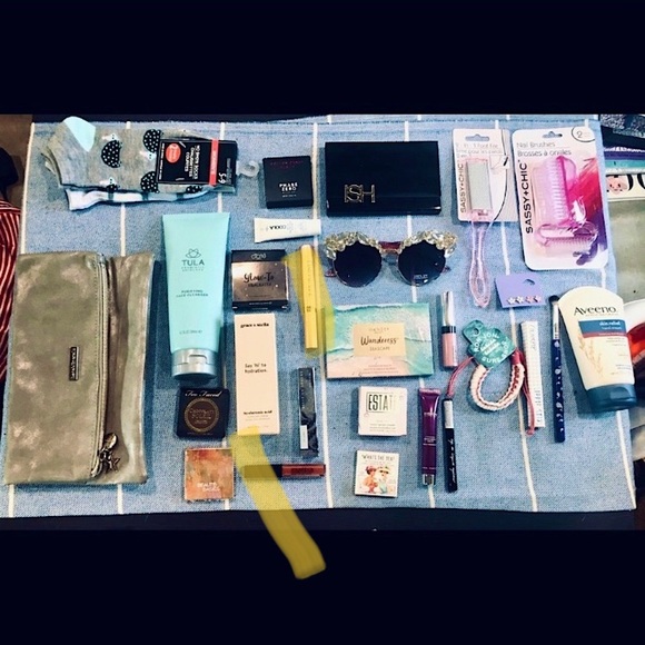 💫ESSENTIALS BEAUTY BUNDLE💫 - Picture 2 of 10